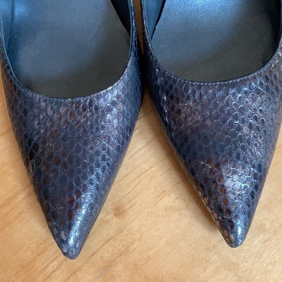 Stuart Weitzman Snake Skin Heels 9 - Picture 12 of 12